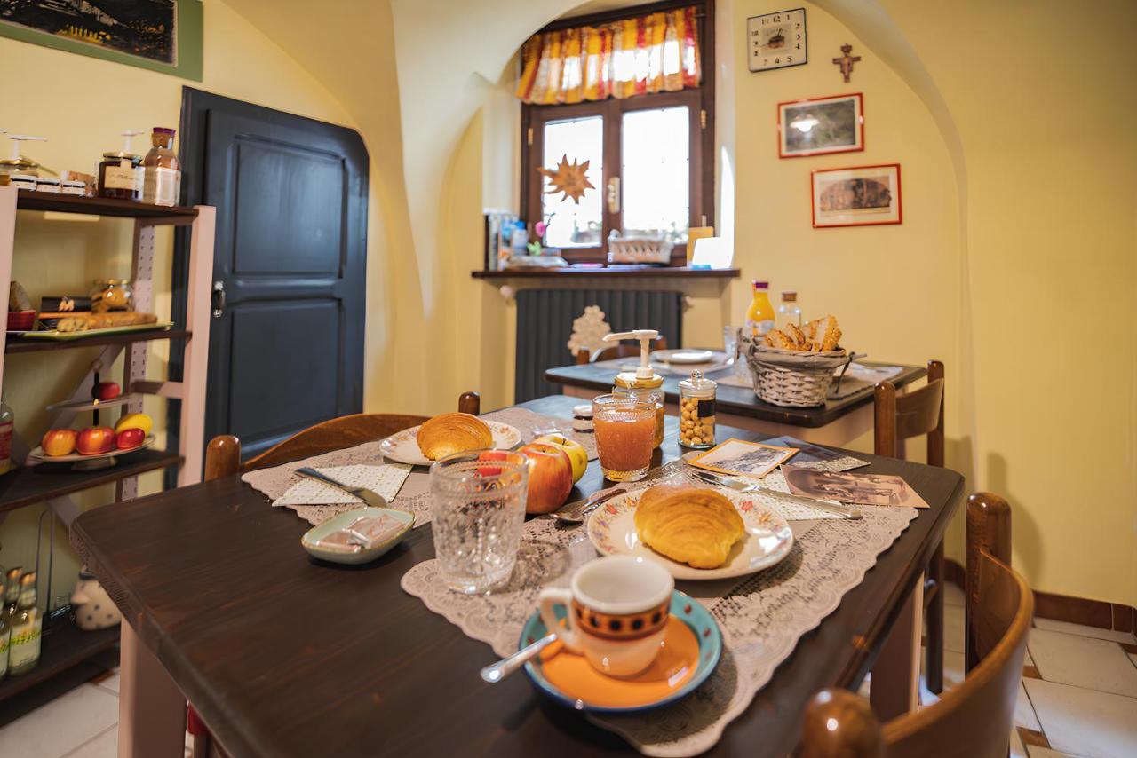 Bed & Breakfast Gabriella Exilles Exteriör bild